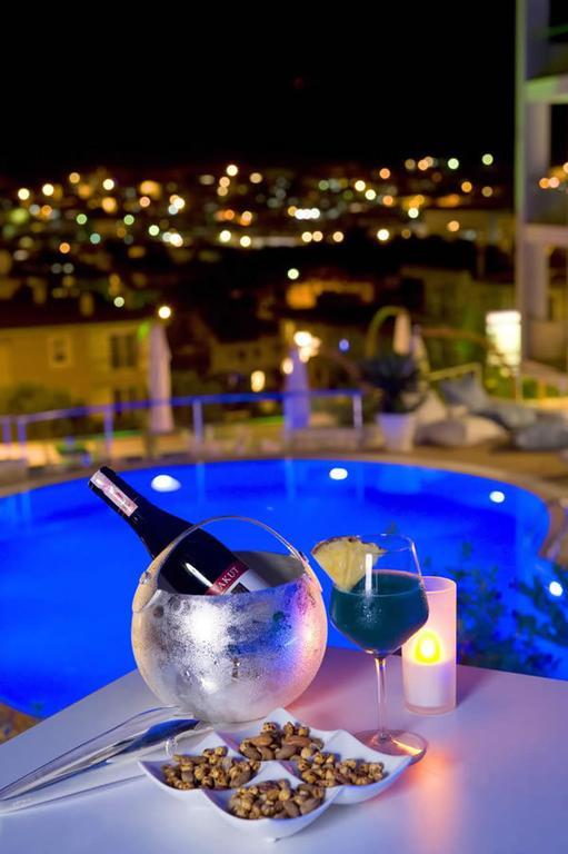 Kondo Suites Cesme Bagian luar foto